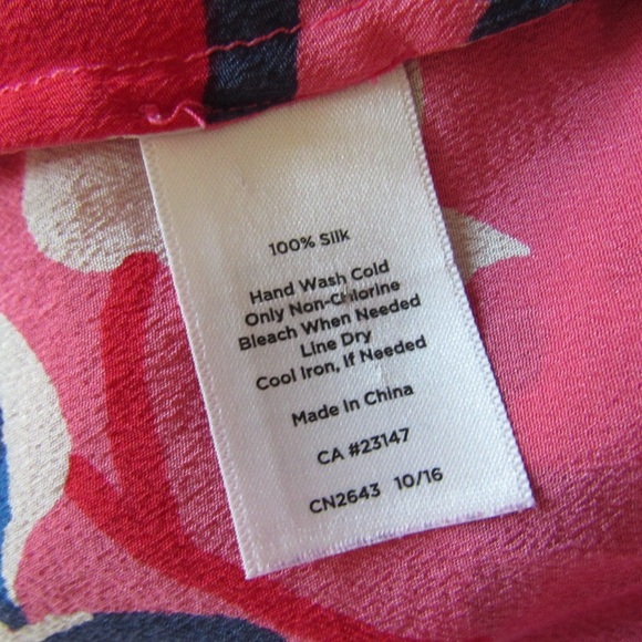 Talbots Pink Red Floral Silk Blouse Large Long Sleeves Roll Tab Careerwear - Picture 9 of 11